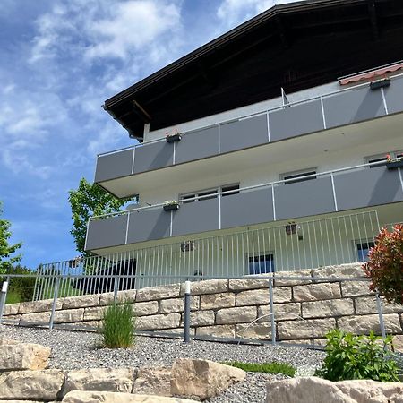 Walli Laterns - Ski Und Bergvergnuegen Direkt Vor Der Haustuer Esterno foto
