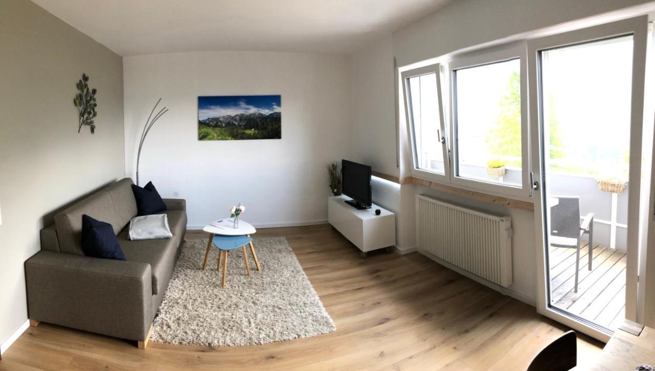 Walli Laterns - Ski Und Bergvergnuegen Direkt Vor Der Haustuer Esterno foto